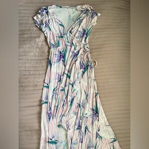 Women’s Forever 21 Floral pink, purple, white green Wrap Dress possibly size M